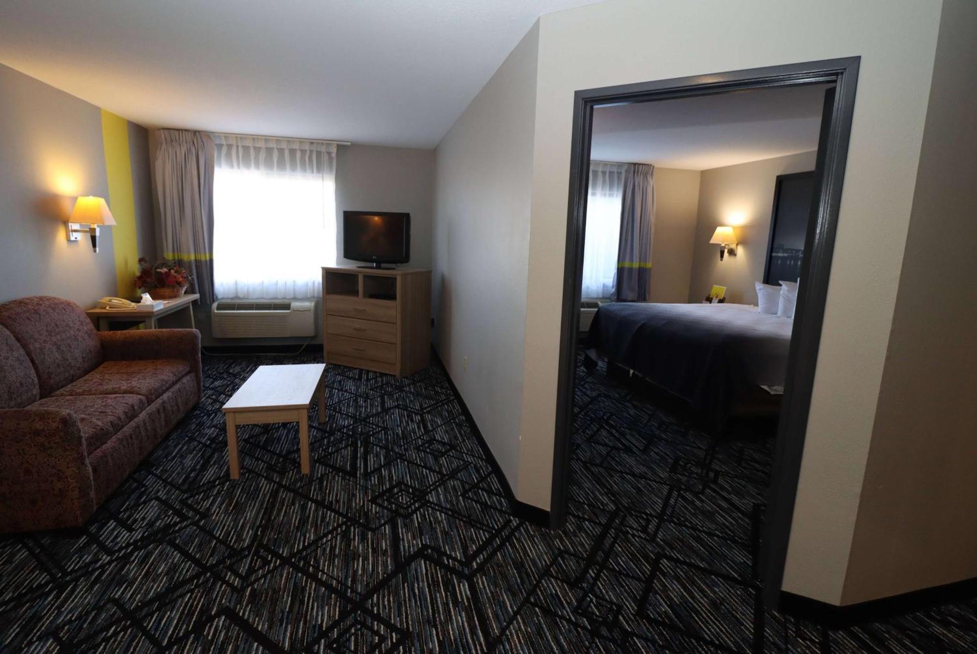 Super 8 By Wyndham Hotel 2*